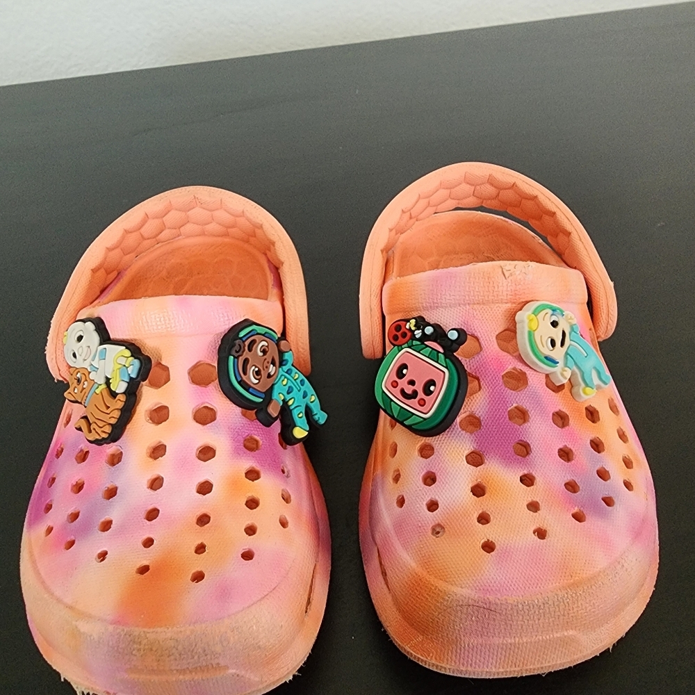 Joybees Coral Pink Tie-Dye Clog Shoes with Charms size 4-5